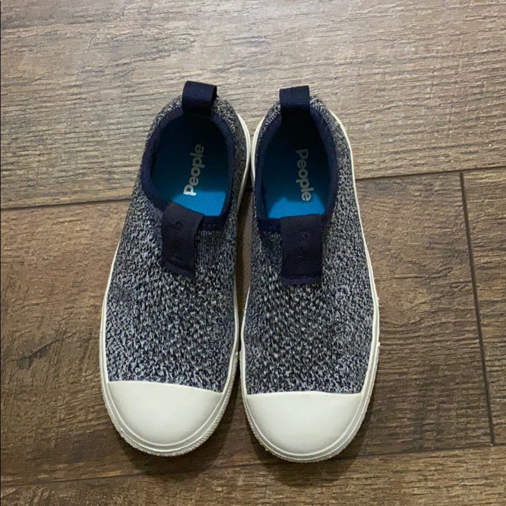 People shoes Size 11c
